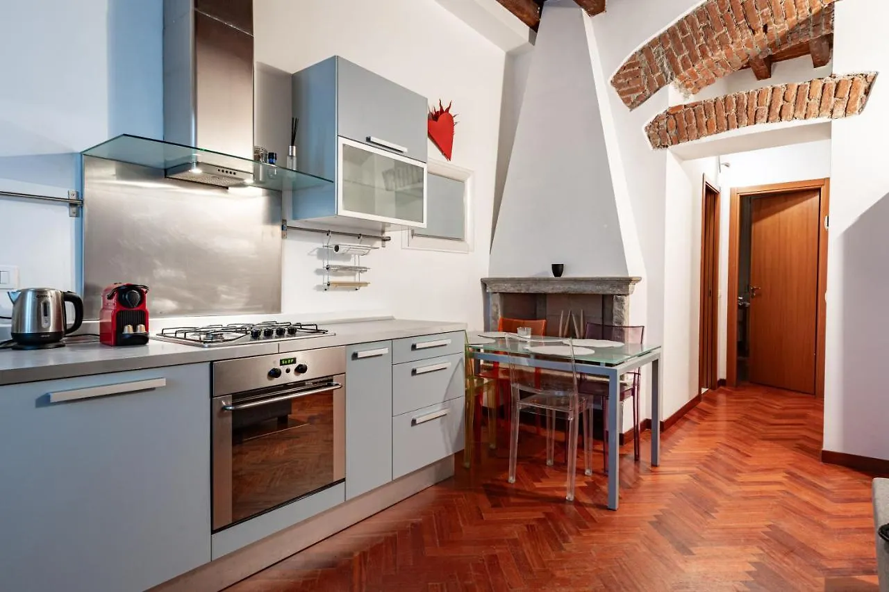 Ticinese Livings Comfy Suite - Full City Center Milan Italy