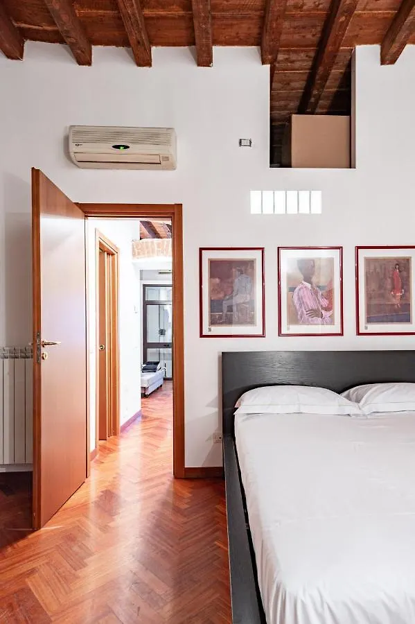 Ticinese Livings Comfy Suite - Full City Center Milan Apartment